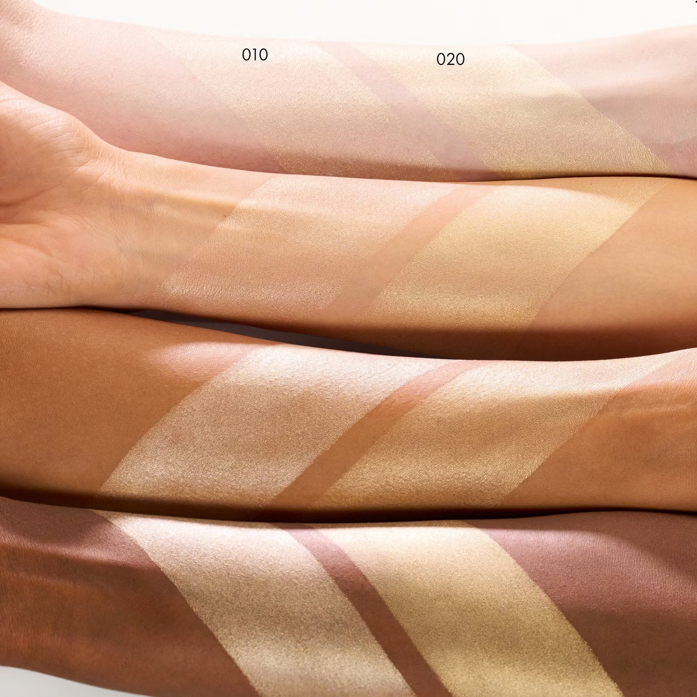 CATRICE AURA GLAM BOUNCY HIGHLIGHTER ILLUMINATEUR 6,4G