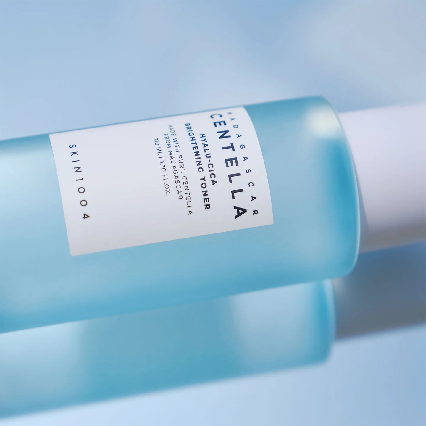 SKIN1004 MADAGASCAR CENTELLA HYALU-CICA BRIGHTENING TONER 210ML