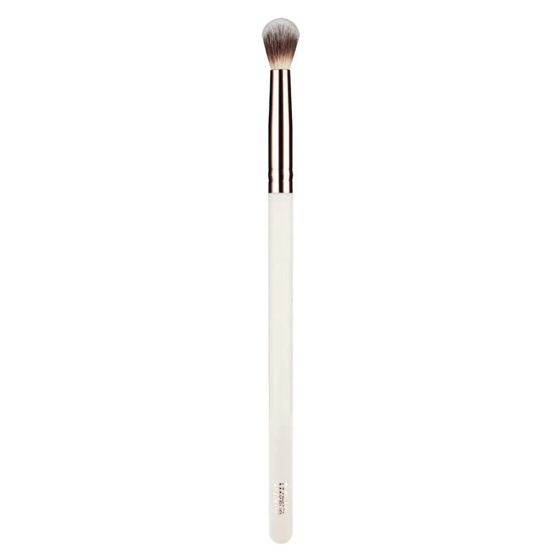 MUA FLUFFY BLENDING BRUSH