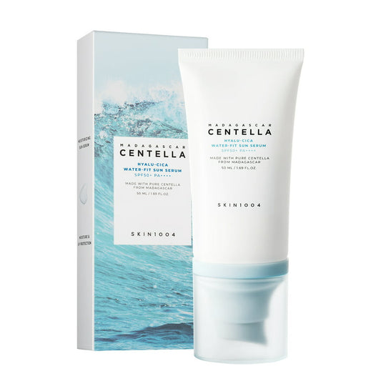 skin1004 sun serum, sérum solaire hydratant, hyalu-cica sun serum maroc, centella sun protection, solaire coréen visage, spf50+ peau sensible, skin1004 maroc, sunscreen léger non gras, soin solaire coréen, sun serum acide hyaluronique, crème solaire sans fini blanc, beautyfamily.ma, protection UV coréenne, solar skincare maroc, sérum solaire daily use
