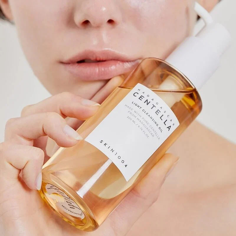 MADAGASCAR CENTELLA LIGHT CLEANSING OIL 200ML