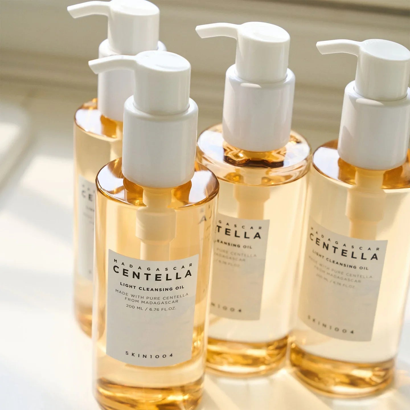 MADAGASCAR CENTELLA LIGHT CLEANSING OIL 30ML