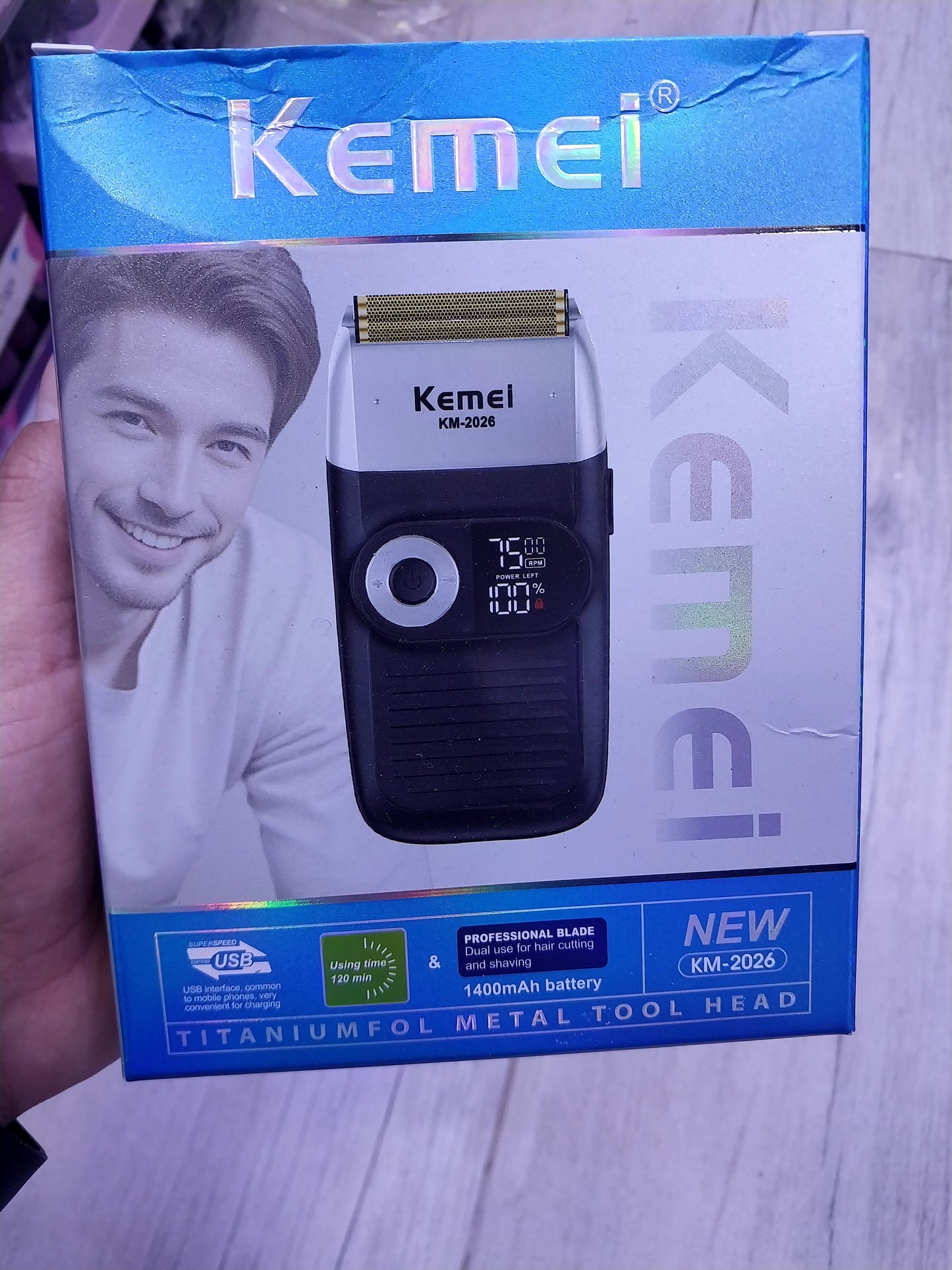 Kemei KM-2026 - Rasoir électrique professionnel pour hommes, conçu pour les cheveux, la barbe et le rasage des têtes chauves