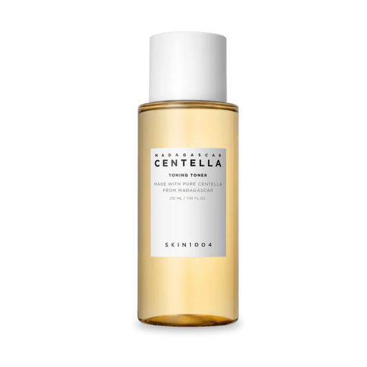 skin1004, centella toner, skin1004 centella toner, madagascar centella toner, tonique exfoliant peau sensible, toner visage centella, toner coréen maroc, toner peau sensible maroc, toner exfoliant doux, centella asiatica toner, skin1004 maroc, toner hydratant coréen, beautyfamily.ma, soins visage coréens, tonique centella asiatica maroc, toner anti-rougeurs, produit coréen peau sensible

